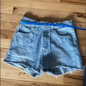 Levi’s cutoff denim shorts sz 24